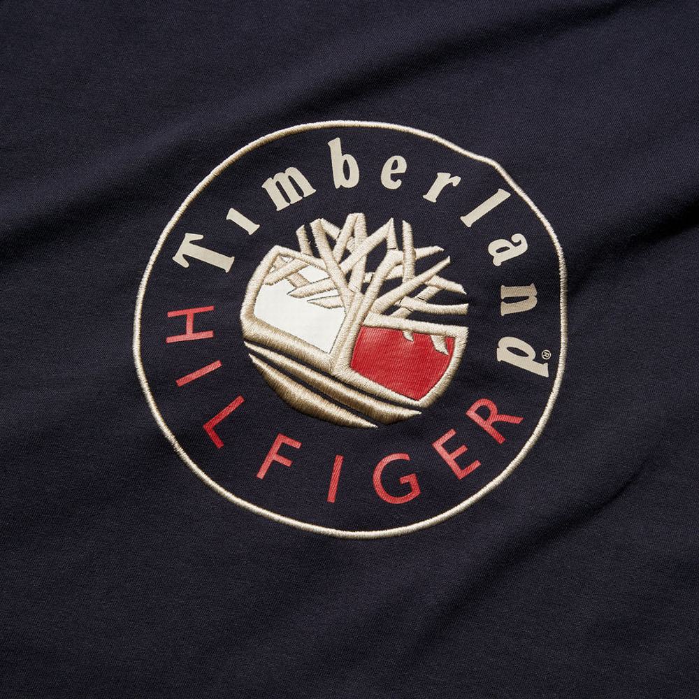Timberland Tommy Hilfiger x Timberland® Re-imagined Logo Tişört Erkek Siyah | TR-6748A
